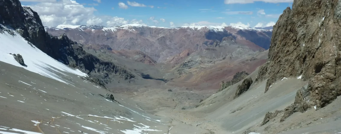Widok z drogi do drugiego obozu na szczycie Aconcagua