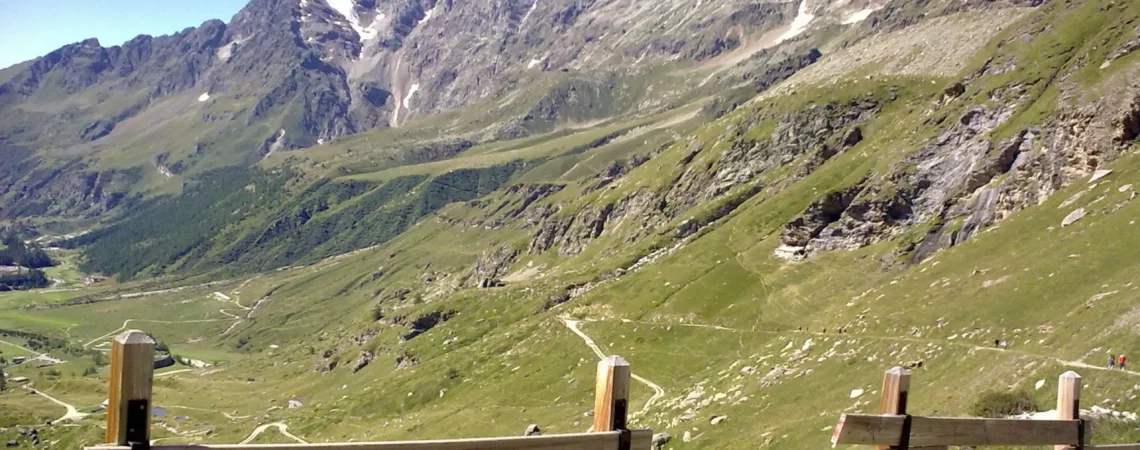 Widok na szczyt Matterhorn