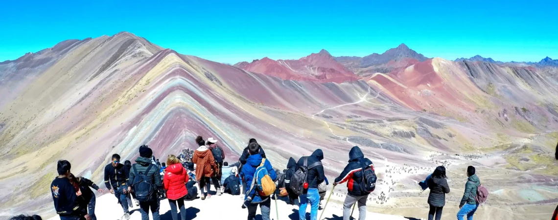 Widoki w Tęczowych Górach